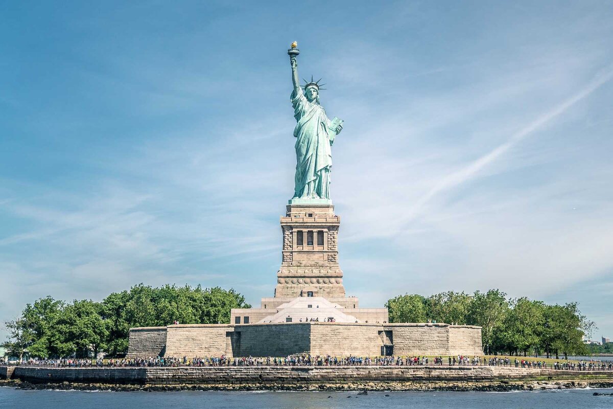 статуя свободы в нью йорке википедия кто это