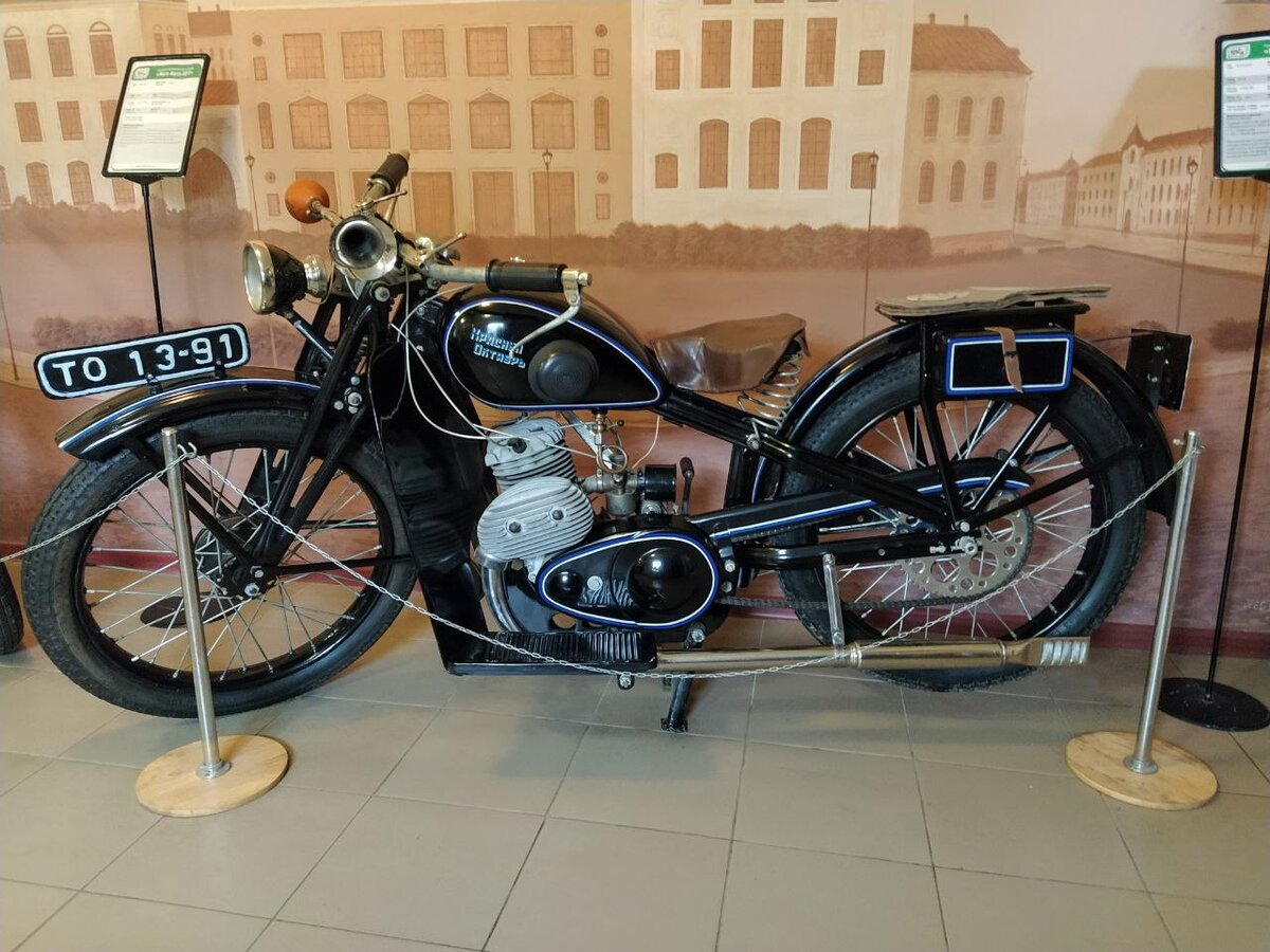 Мотоцикл Л-300 от ленинградского завода "Красный Октябрь", 1930-1938 гг
