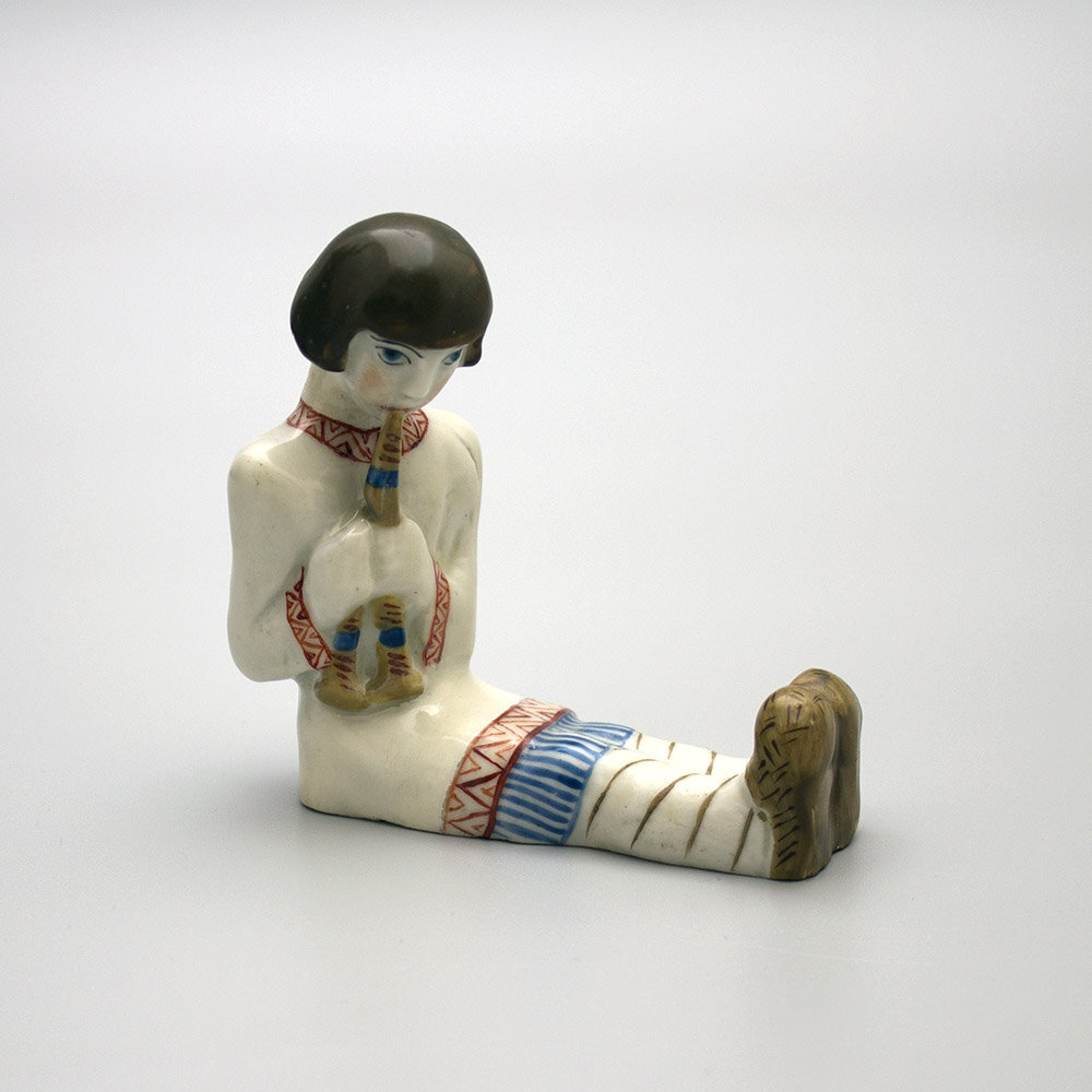 Статуэтка «Лель», фарфор ЛФЗ, 1920-е годы, скульптор Стеллецкий Д. С. Фото с нашего сайта dvaveka.ru