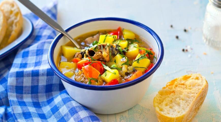 Больше рецептов блюд из консервированной рыбы см. на gastronom.ru