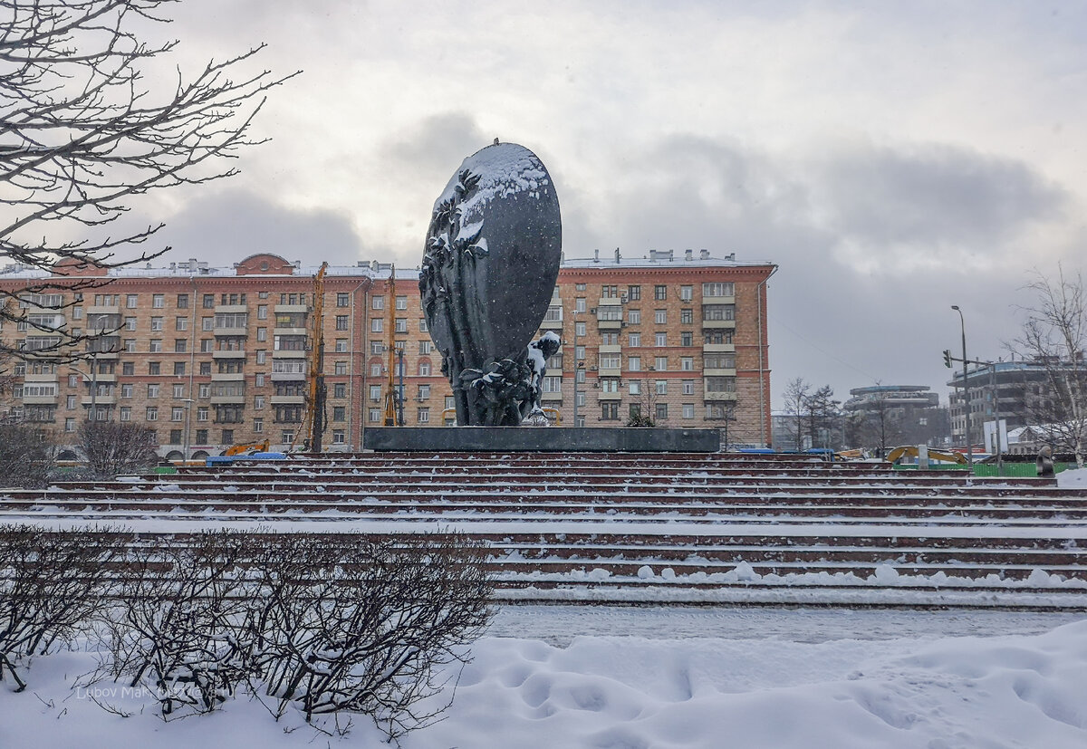 Место выбрано не случайно, так как район Черемушки всегда считался интернациональным.