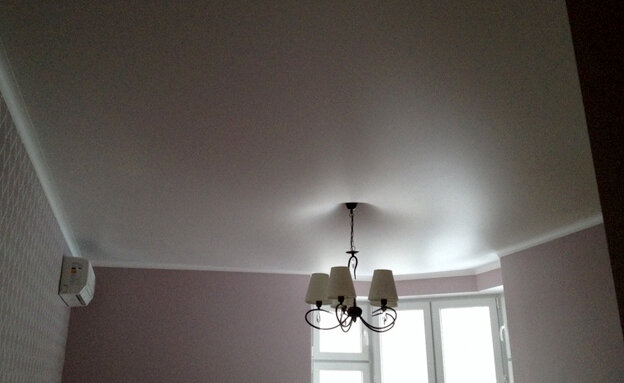 Если в процессе монтажа были допущены ошибки, полотно может провиснуть.