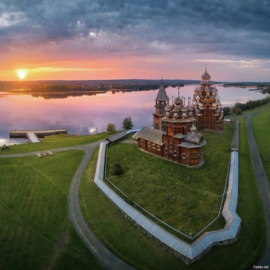 Остров кижи. Кижи музей-заповедник. Остров Кижи Карелия. Карелия Кижи Валаам. Остров Кижи музей заповедник.