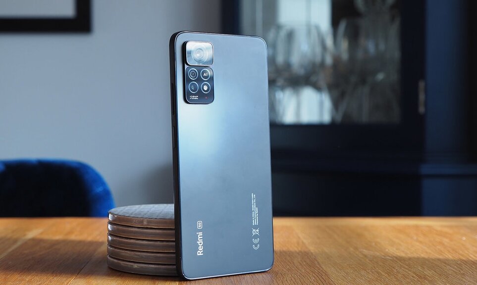 Топовые смартфоны Redmi выглядят не хуже флагманов Samsung или Apple. Источник: pocket-lint.com