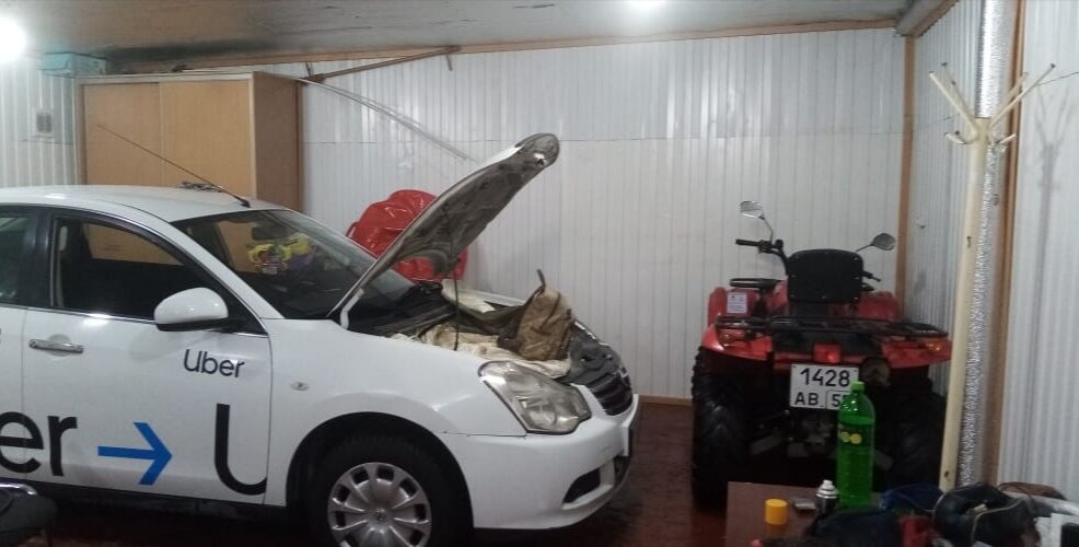 Настал момент, лезть под капот. 