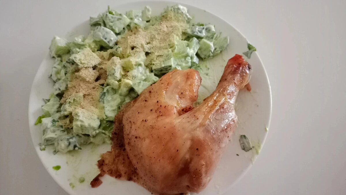 Мой куриный окорочок на ужин. Фото автора.