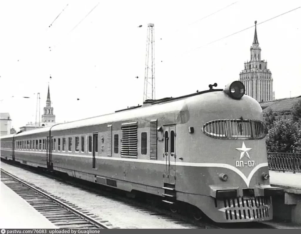 Советские поезда. ДП (дизель-поезд, шестивагонный). Дизель электропоезд СССР. Дизель поезда СССР. Дизель-поезд ДП Ленинград.