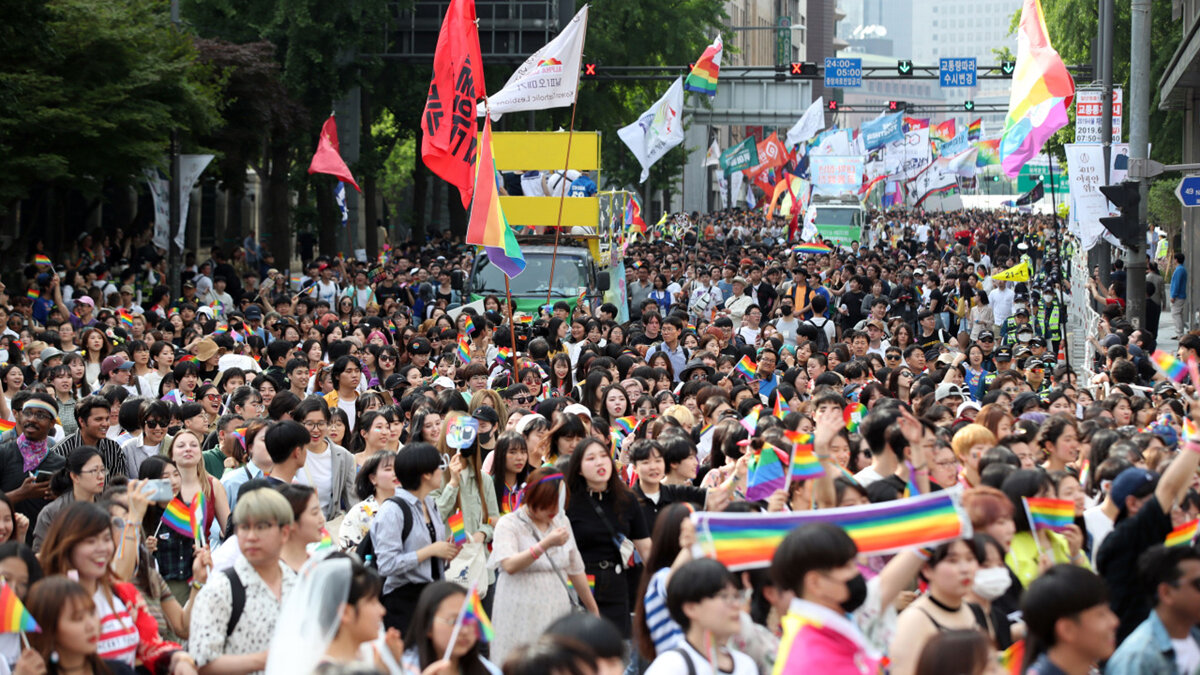 Анонс гей-парада в Сеуле и другие хорошие новости для ЛГБТ | Новости Южной  Кореи | Дзен
