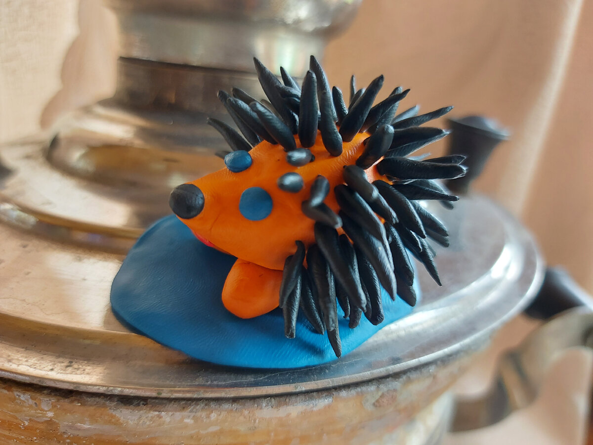 Просто ёжик, которого мы с мелким лепили на днях))