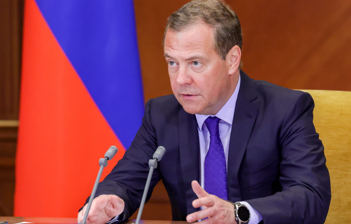   Председатель партии "Единая Россия", заместитель председателя Совета безопасности РФ Дмитрий Медведев  Екатерина Штукина/POOL/ТАСС