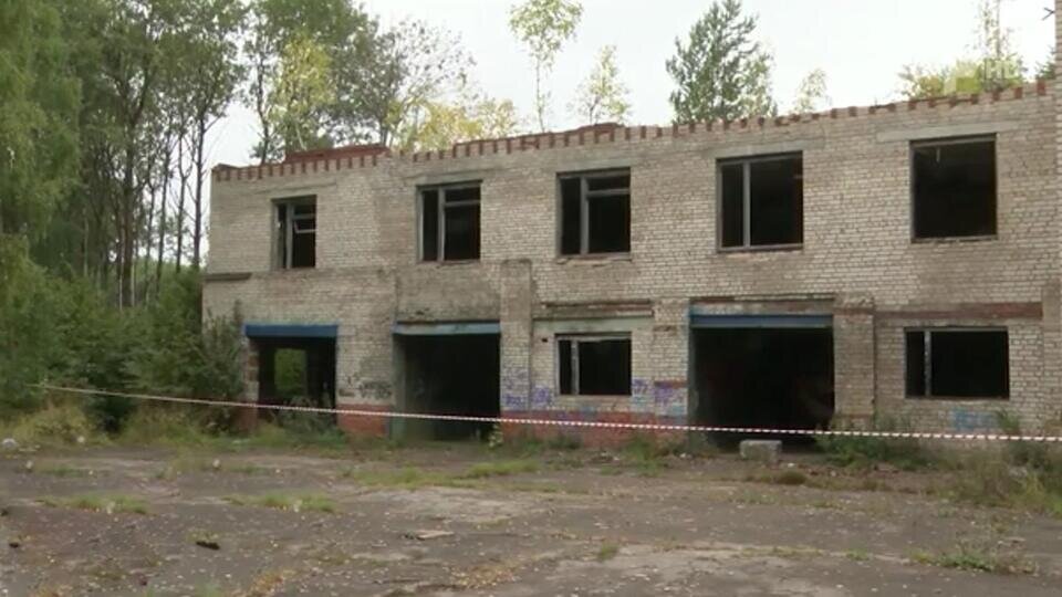     Погребен под крышей: игры в заброшенном доме привели к гибели мальчика Скриншот видео