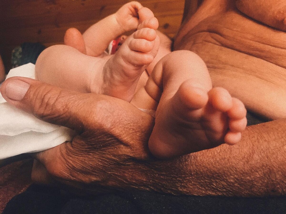 моя дочка Таня и её прадедушка. Разница в возрасте у них ровно 90 лет.