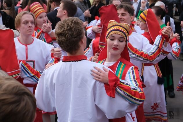    «Вальс народов России» Василий Иванов © ИА REGNUM