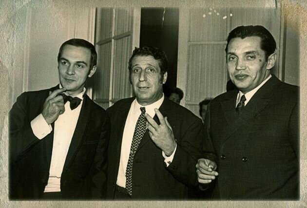 На фото Муслим Магомаев, Арно Бабаджанян и Роберт Рождественский как олицетворение дружбы народов Великой страны. 