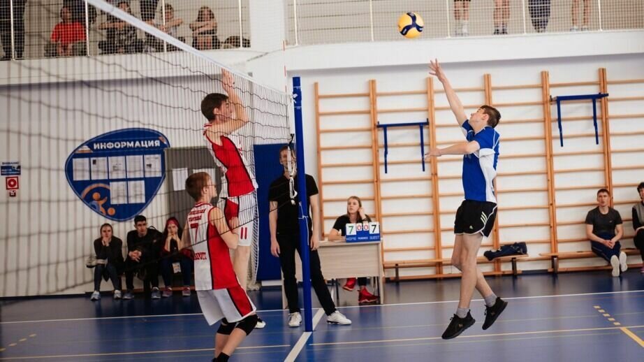     В министерстве образования и науки края состоялось заседание комиссии по распределению бюджетных путевок в краевой детский центр «Созвездие». Ежегодно их предоставляют отличившимся школьникам региона — отличникам учебы, победителям спортивных и творческих состязаний, призерам конкурсов и олимпиад.