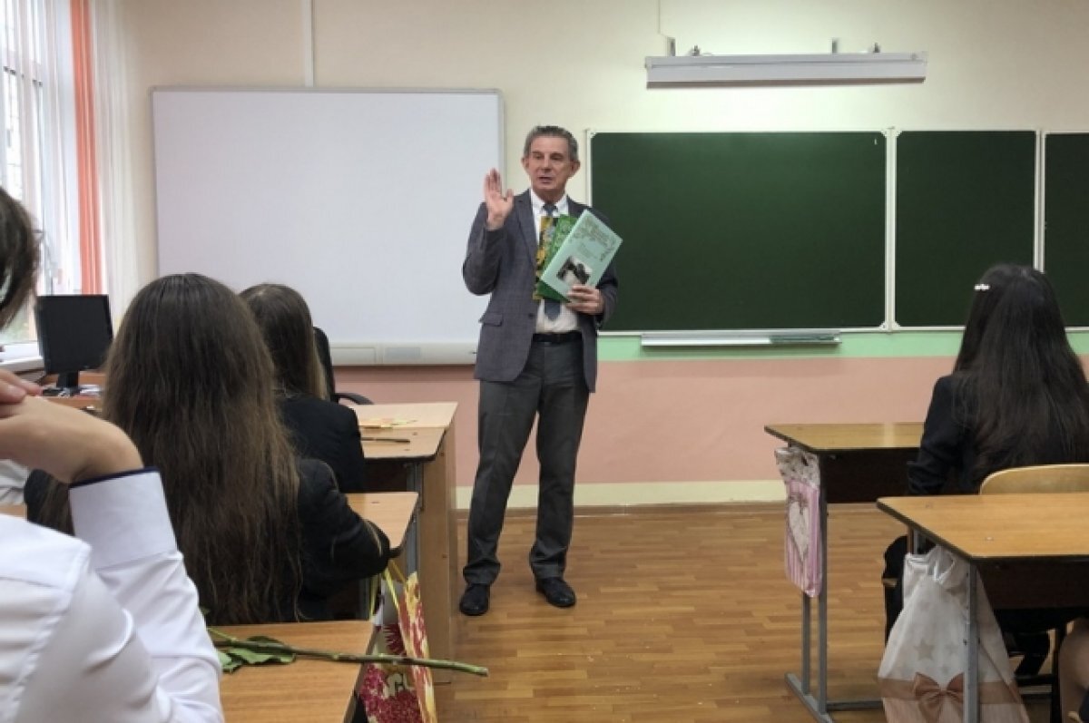    Сколько нужно учить историю? Владимир Первушкин о невыученных уроках