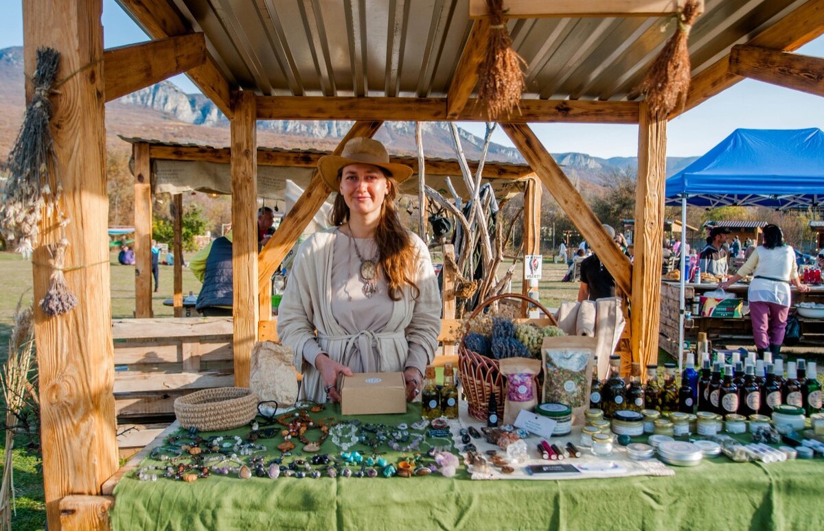 бельбекская ярмарка. бельбекская ярмарка. бельбекская ярмарка 2023. ярмарка в бельбекской долине. бельбекская ярмарка фото.