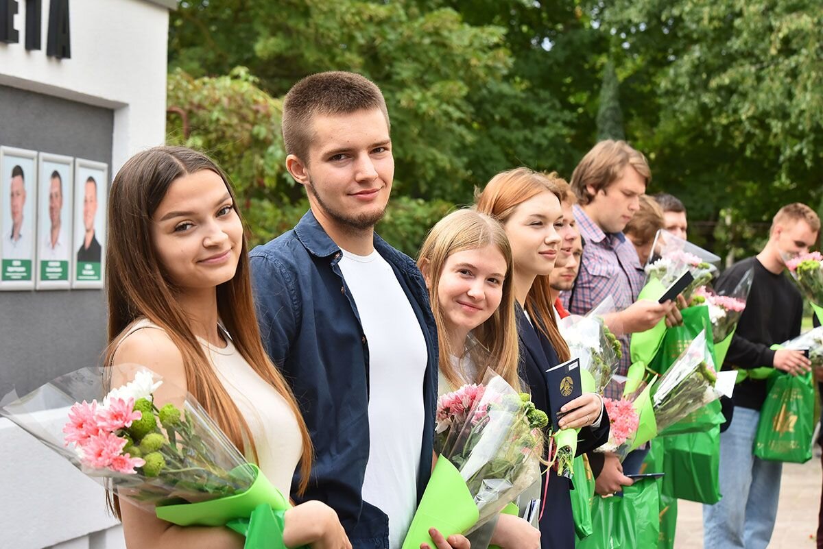 Гомельский ДСК принял рекордное количество молодых специалистов | Журнал  «Белка». Гомель. Беларусь | Дзен