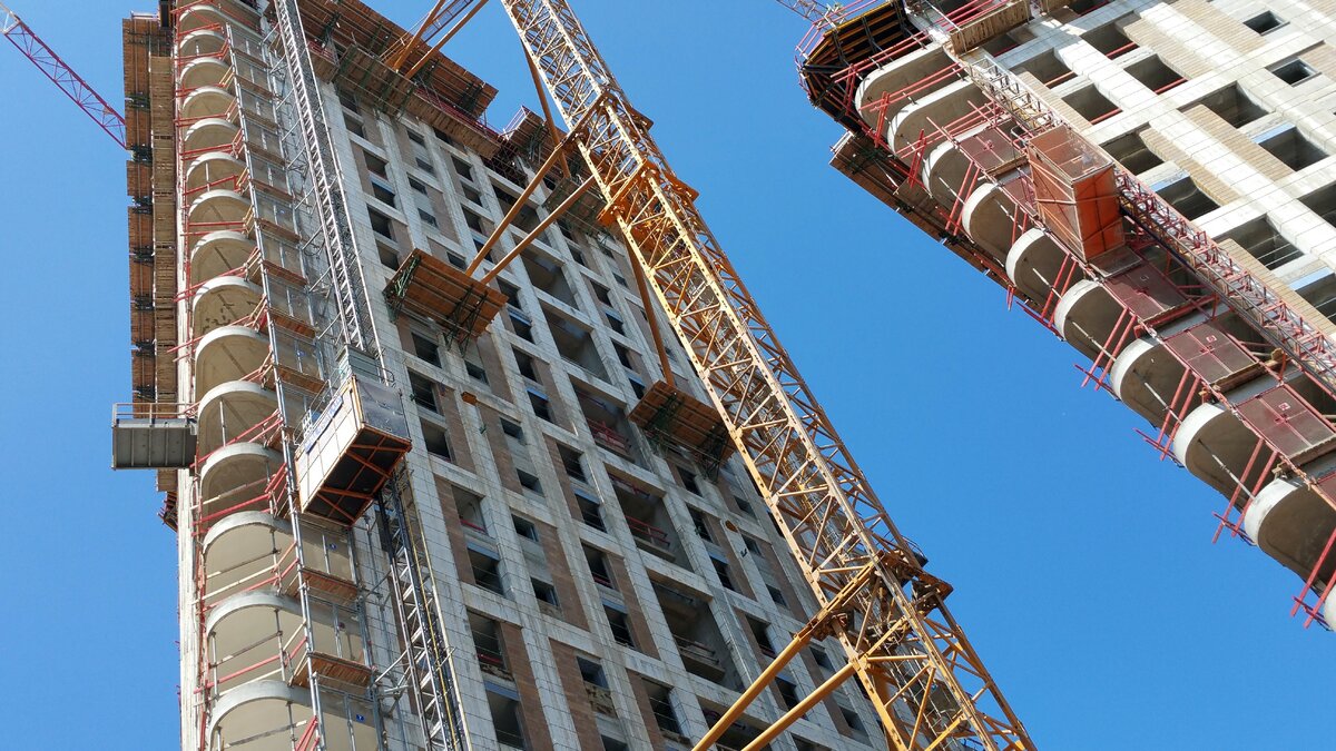     Депутаты Думы Ростова-на-Дону одобрили внесение изменений в правила землепользования и застройки на территории левого берега, рассказал во время пресс-подхода депутат Дмитрий Олейников.