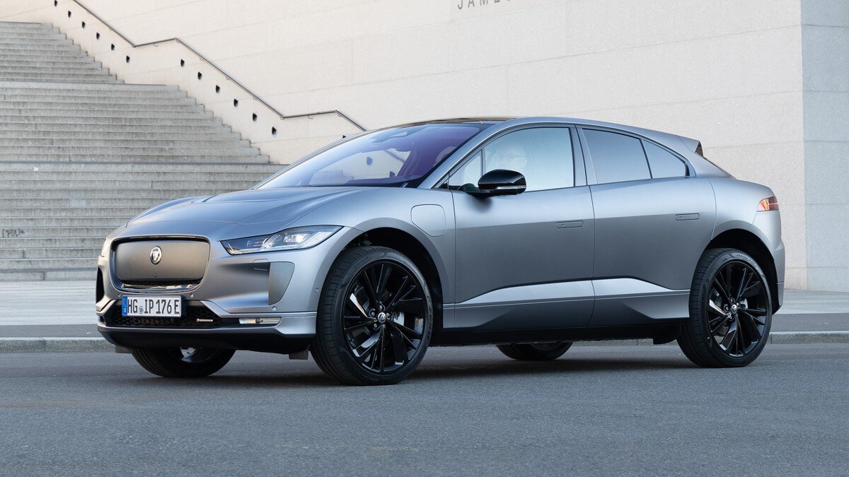    На фото: Jaguar I-Pace EV400 AWD R-Dynamic