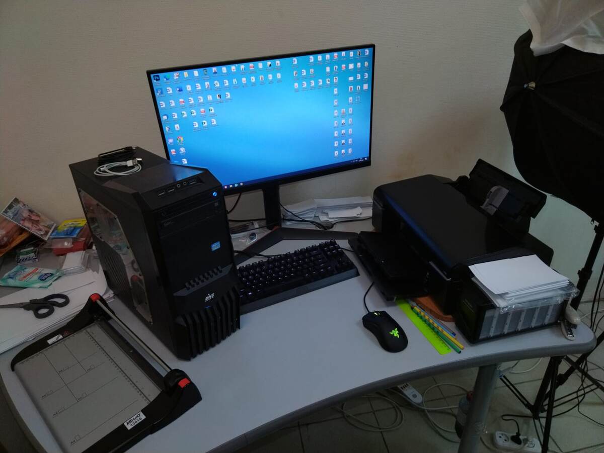 Наш стол маловат оказался