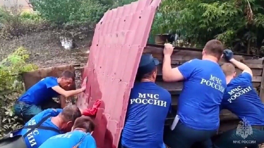     Груз, который собрали в Республике Беларусь для пострадавших от наводнения приморцев, распределили в наиболее пострадавшие от паводка районы.
