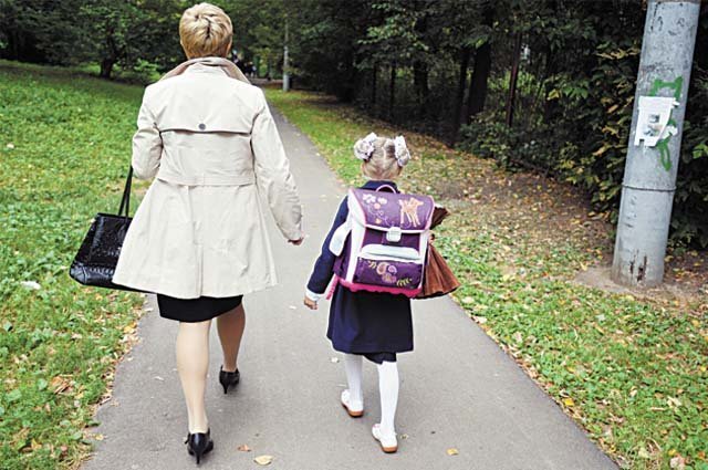    Что известно об увольнении 17 учителей из петербургской школы?