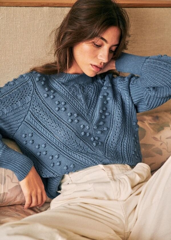 Рукав пришит вручную или на машинке?