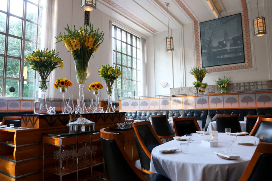 Лучший ресторан дома. Eleven Madison Park (Нью-Йорк, США). Ресторатор Eleven Madison Park. Eleven Madison Park (Нью-Йорк, США) меню. Ресторан Eleven Madison Park в Нью Йорке.