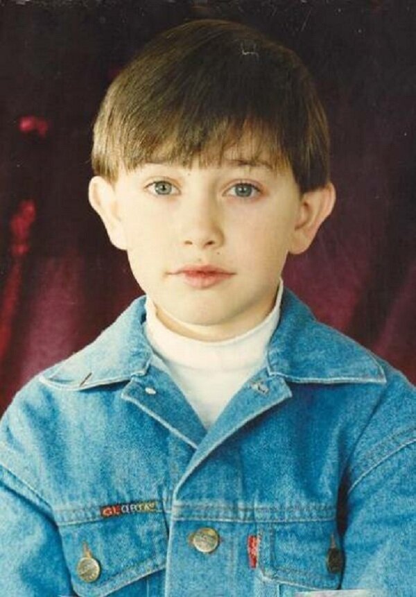 Паша в детстве