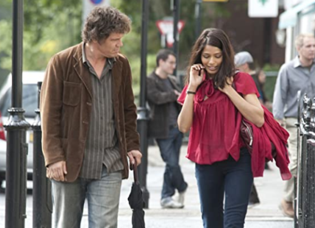  Ты встретишь таинственного незнакомца (2010)  