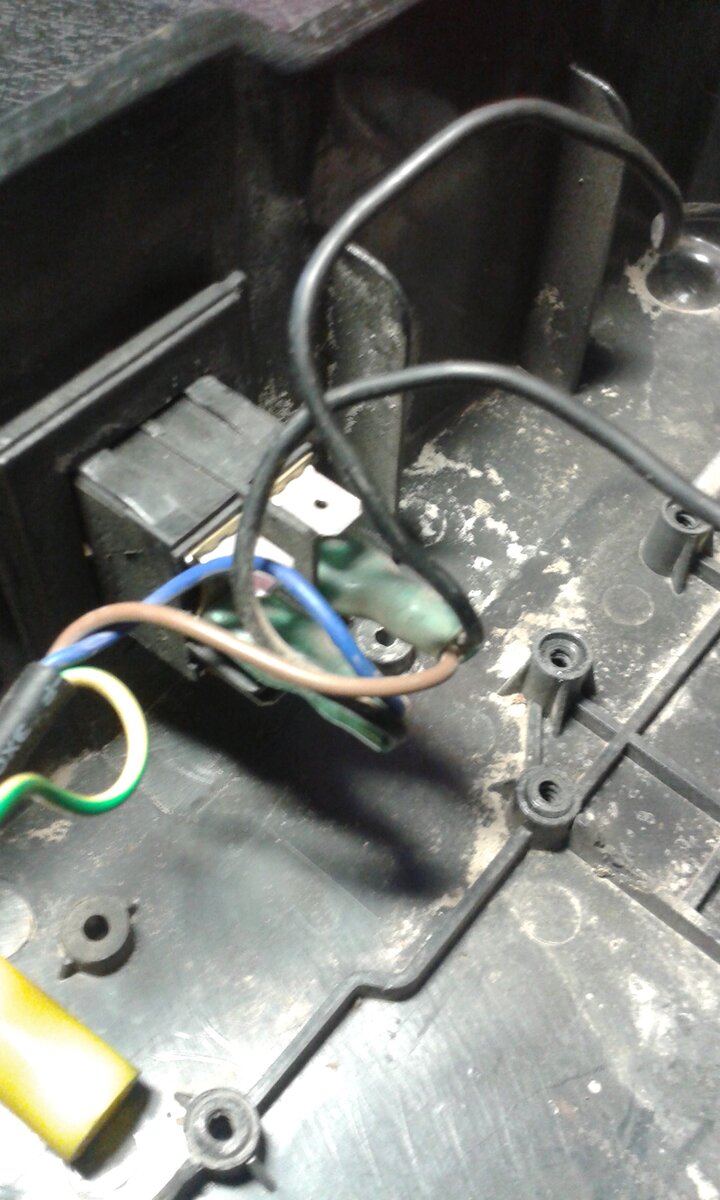 Включатель электромагнитного клапана и вентилятора