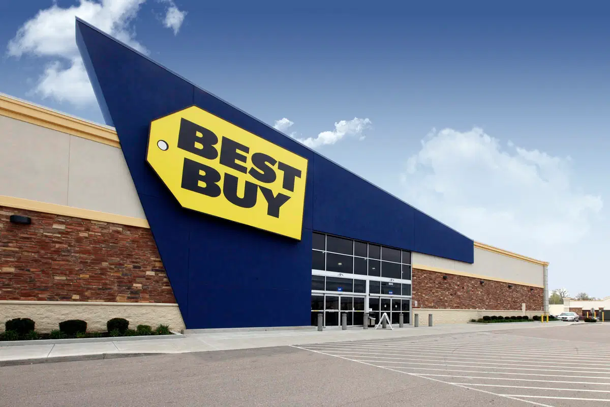 Buy better. Best buy США. Магазин best buy. Магазин bestbuy. Best buy внутри.