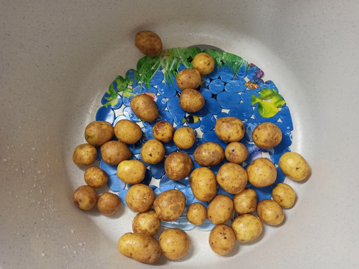 Моем картошку