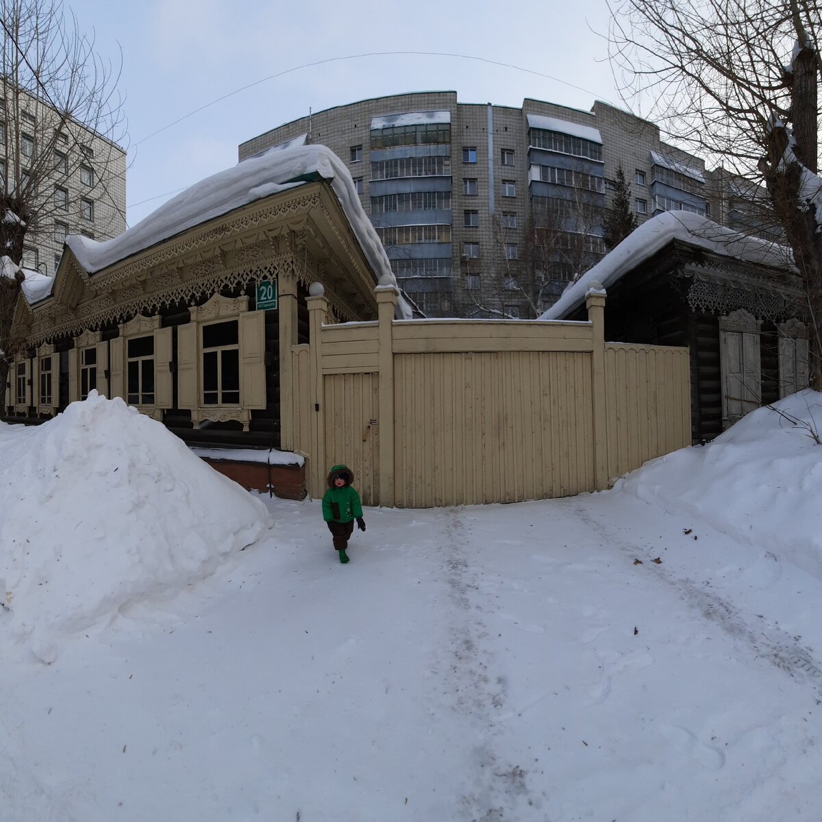 Максима Горького, 20 и 18