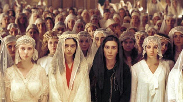 Кадр из фильма "Невесты", 2004 г.