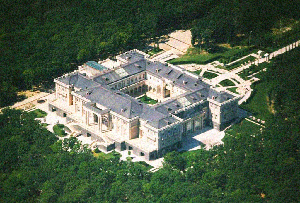 "Поскромнее надо быть" Путин о доме Сечина за 60 млн долларов и немного фактов о дворце в Геленджике