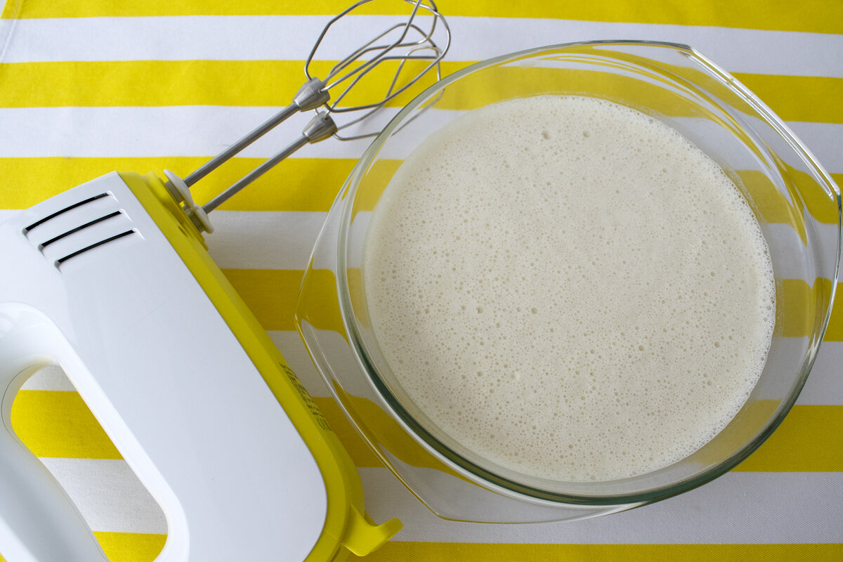 Фотография автора: Тесто похоже на взбитый подтаявший пломбир. В дырочку!