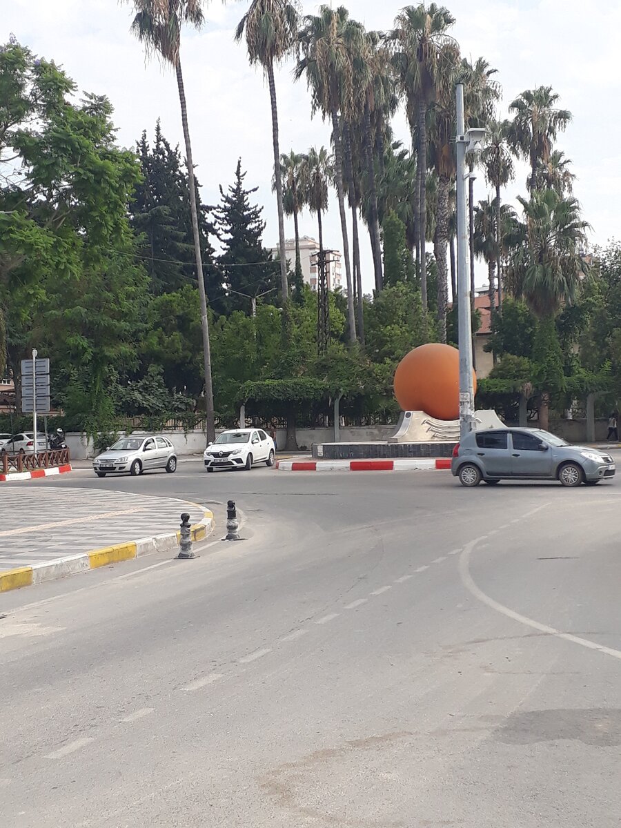 Символ Мерсина "солнце в волнах"