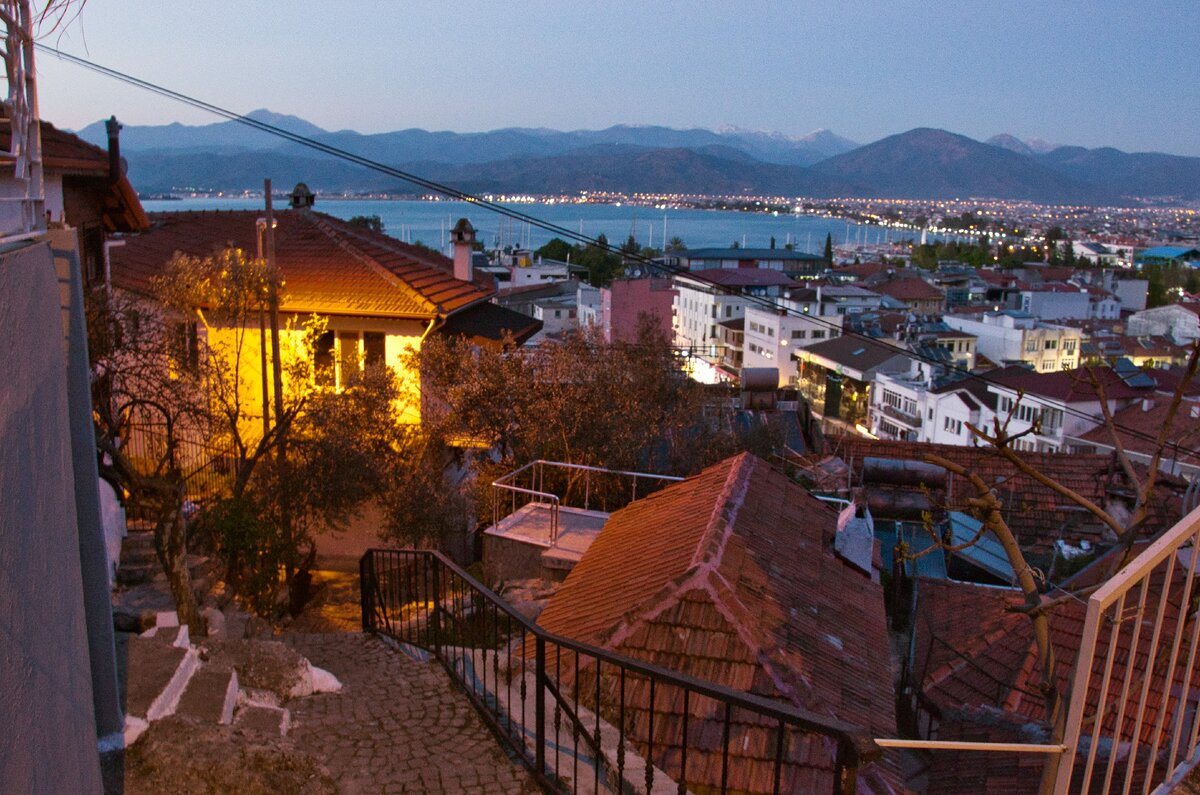 Вечер в старом городе