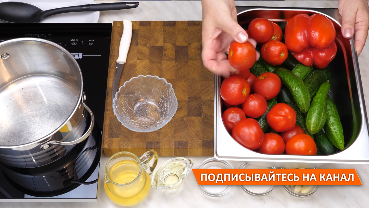 🥒🍅Вкусные хрустящие огурцы в томатном соусе на зиму! Огурцы в томатной  заливке без стерилизации! | Дина, Коллекция Рецептов | Дзен