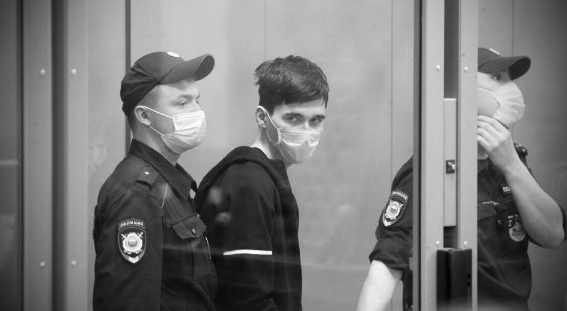 Ильназ Галявиев в зале суда