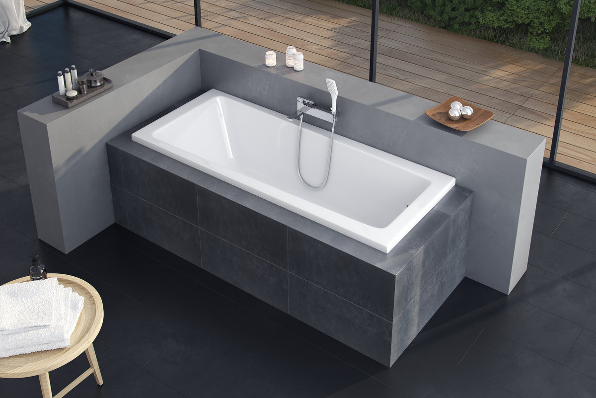 Акриловая ванна в уникальном оформлении