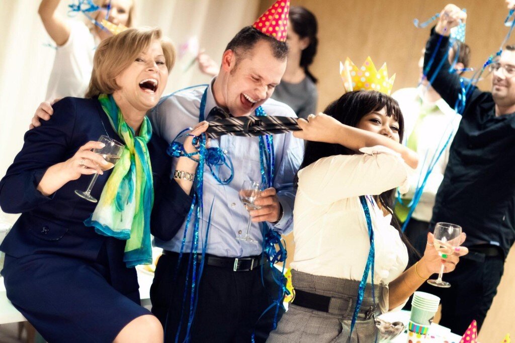 совместные праздники и мероприятия. с днём рождения детские. праздник люди веселятся. корпоративные мероприятия. корпоратив.