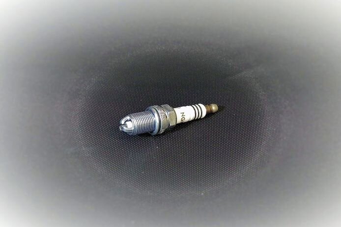 Свеча зажигания