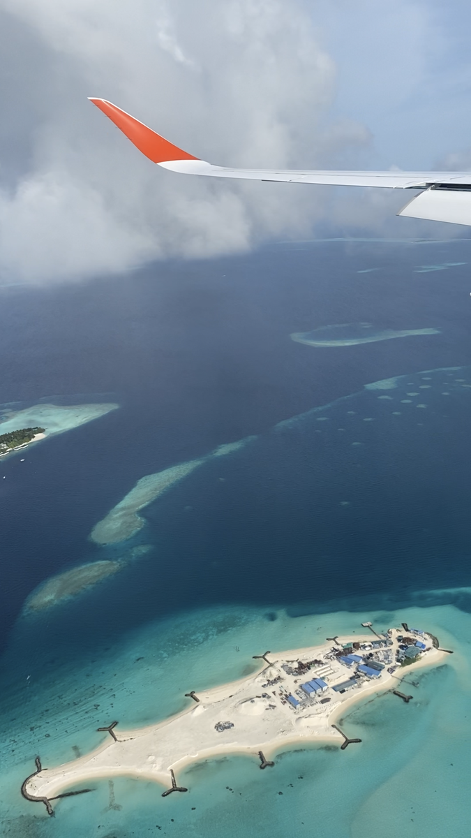 Мальдивы из самолета