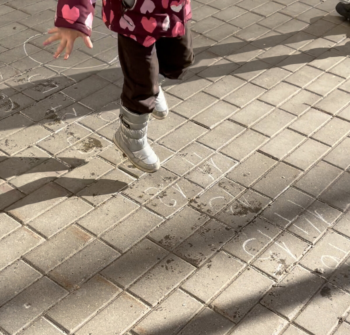 Как вы думаете , в этих играх есть польза для мозга или они приносят детям только эмоции радости  за весело проведённое время с друзьями на улице? 