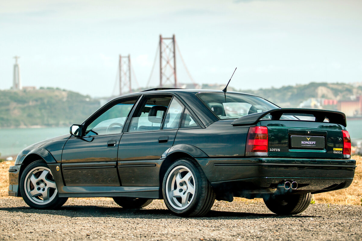    Opel Lotus Omega