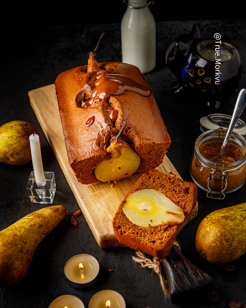 Шафрановый кекс с грушами