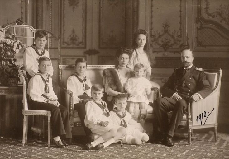 Ксения Александровна, Александр Михайлович с детьми 